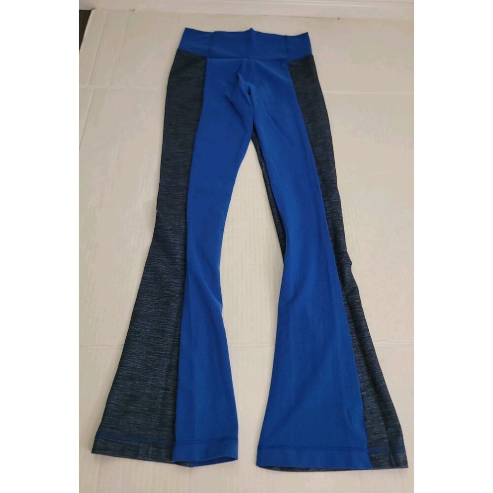 Lululemon Flare Leggings SZ 8 Barre Pulse Yoga Pants Blue Reversible Slub Denim - Picture 2 of 8
